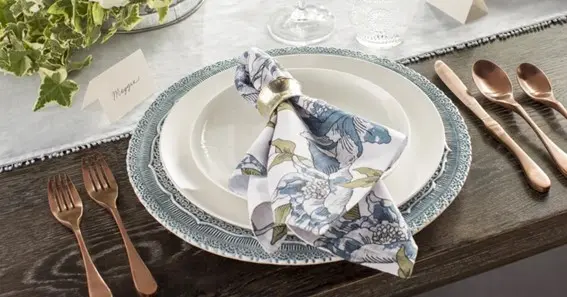 Enhancing Dining Elegance and Function of a charger plate